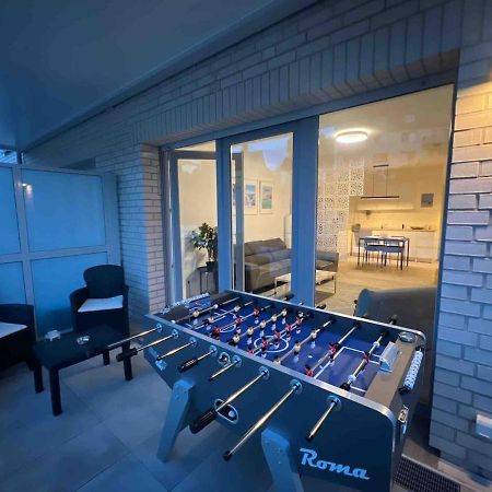 Luxurioeses Apartment,Neubau, 4 Personen, Parkplatz, Griechischer Stil Bochum Exterior foto
