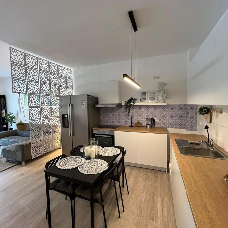 Luxurioeses Apartment,Neubau, 4 Personen, Parkplatz, Griechischer Stil Bochum Exterior foto