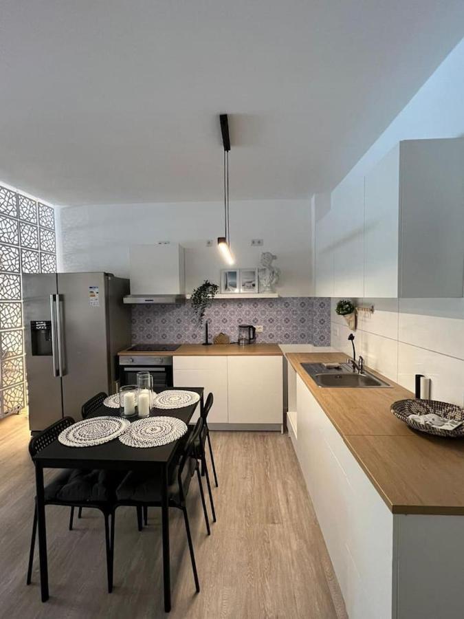 Luxurioeses Apartment,Neubau, 4 Personen, Parkplatz, Griechischer Stil Bochum Exterior foto